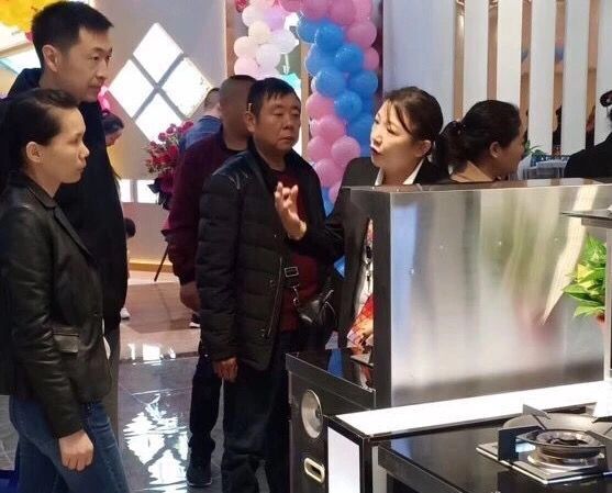 法瑞集成灶強(qiáng)勢入駐紅星美凱龍，安徽阜陽二店盛裝開業(yè)！
